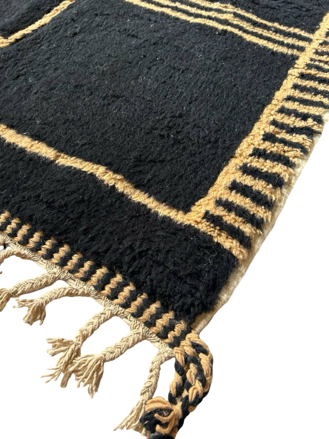Black Modena II Rug