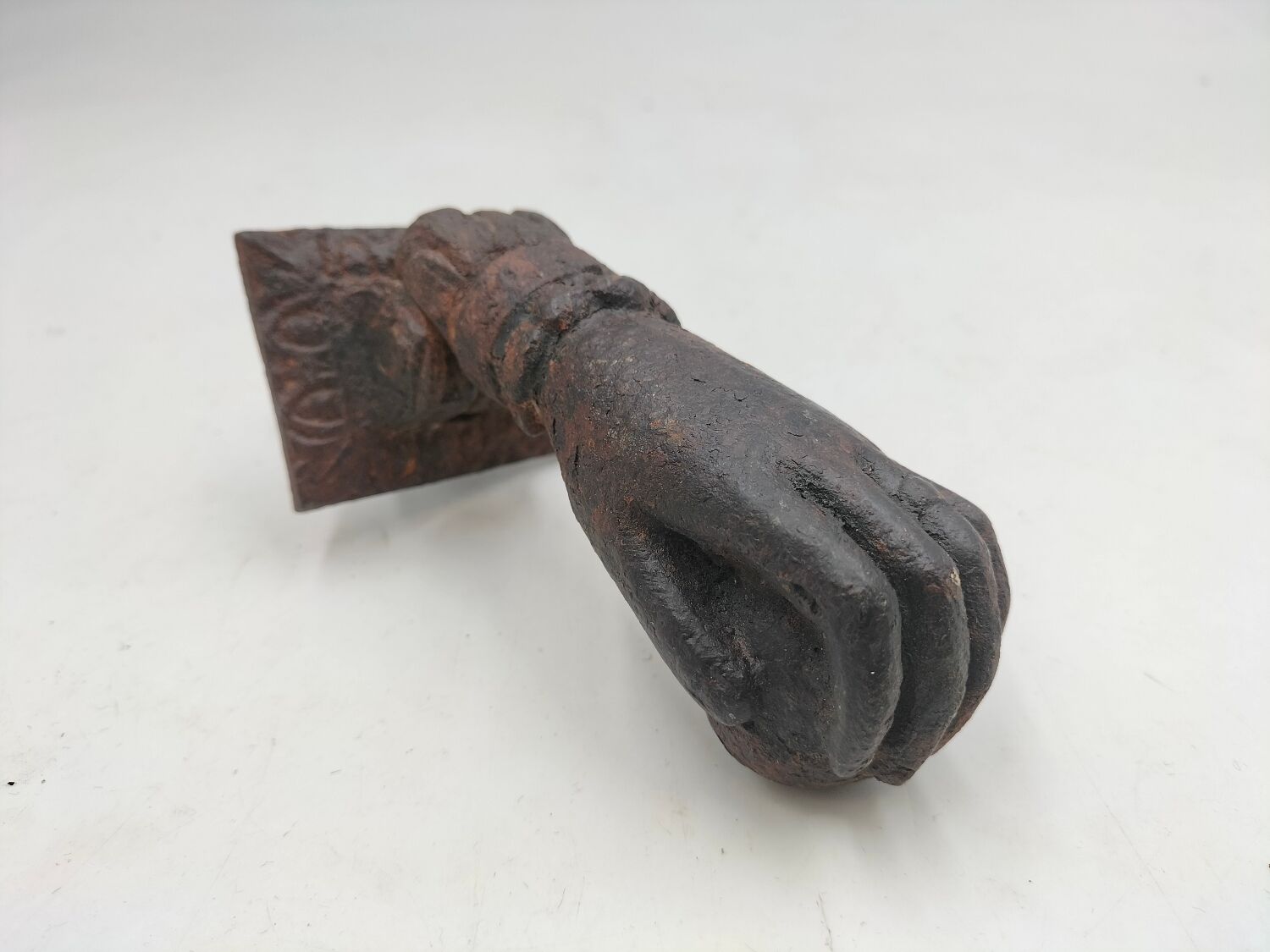 Ancien heurtoir de porte
