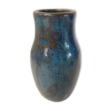 Vase en grès bleu motif