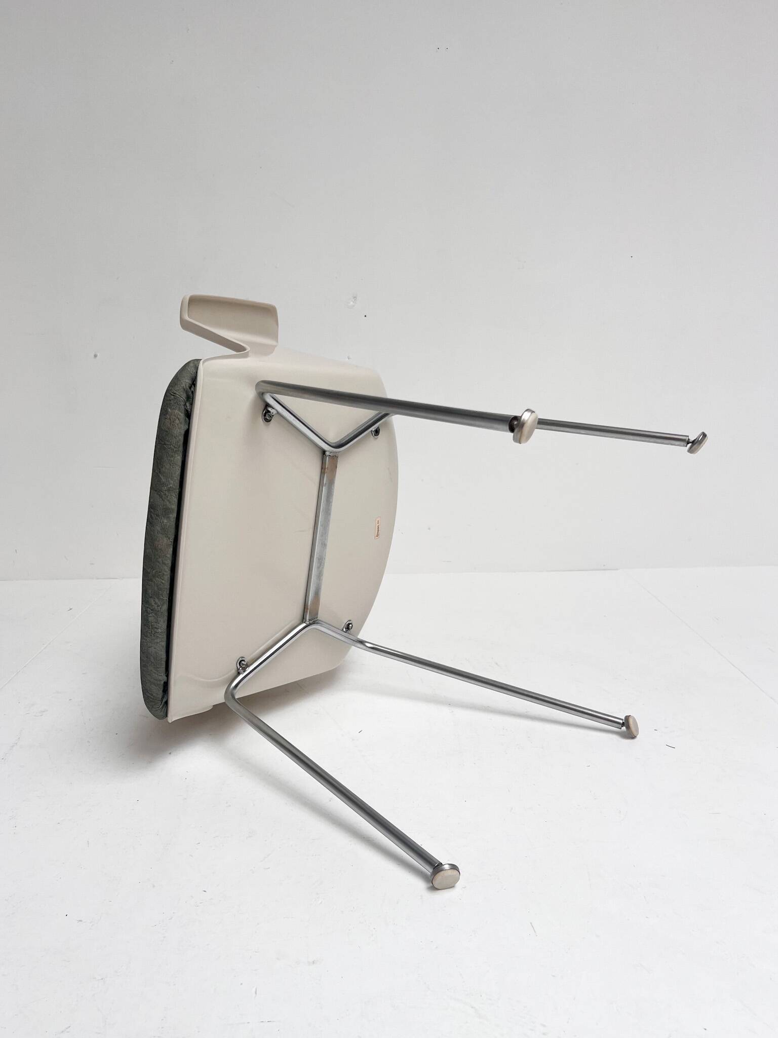 Gispen Model 2225 shell chair by Andre Cordemeijer, 1960s