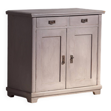 Old purple chest of drawers (c.1920)