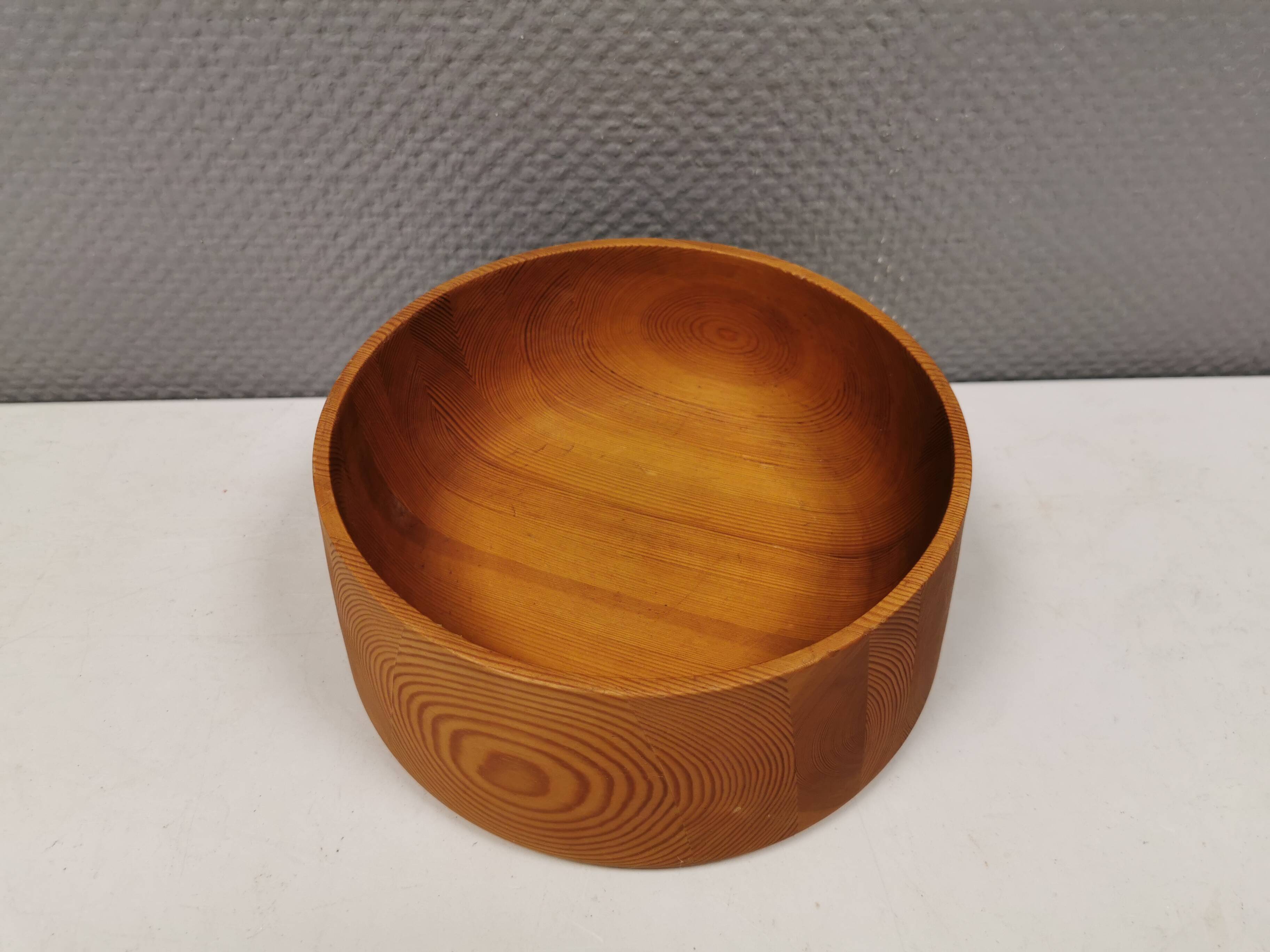 Danish bowl in turned wood 1970s