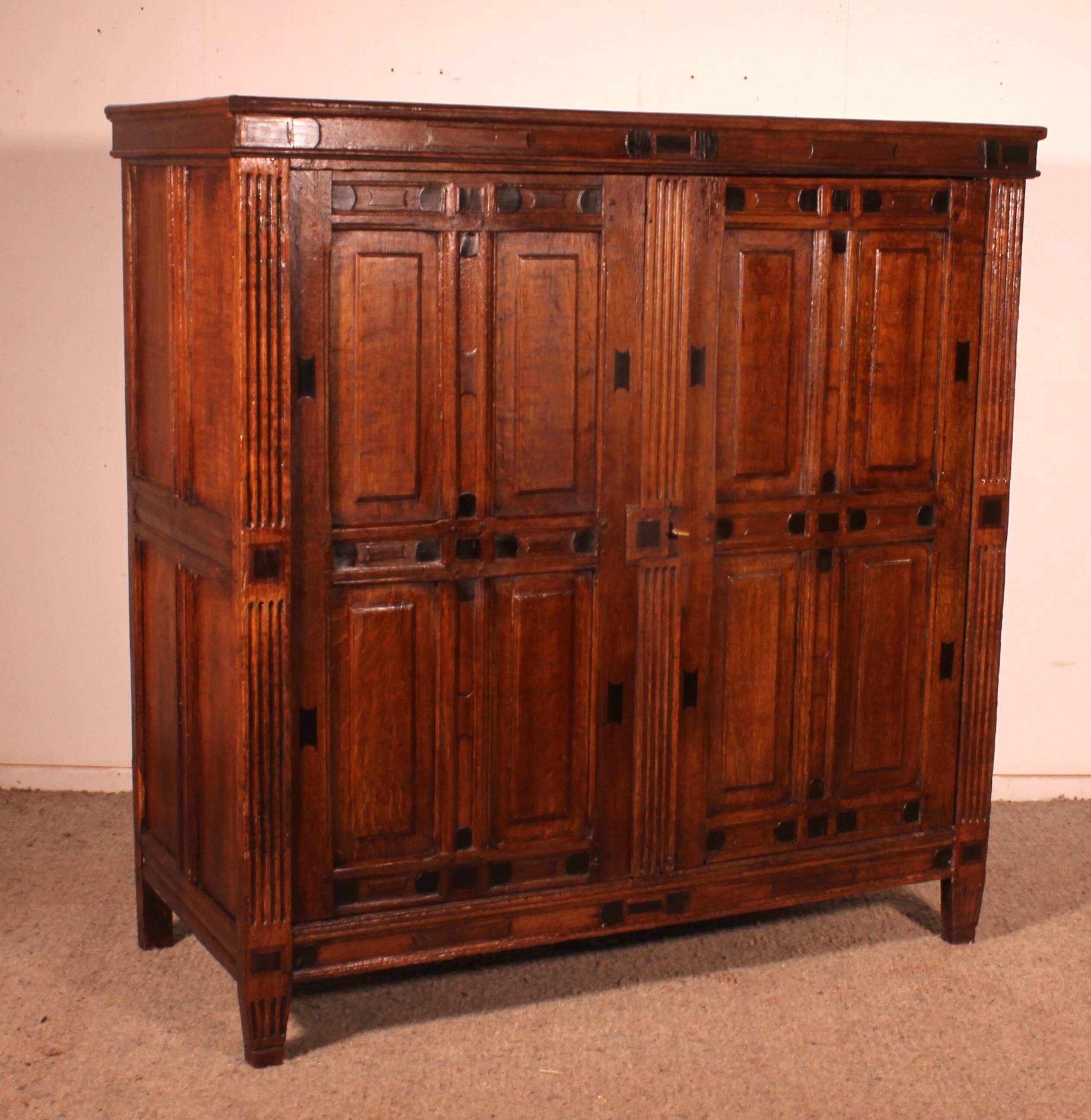 Buffet 2 Portes En Chêne Et ébène Du 17° Siècle - Pays-bas