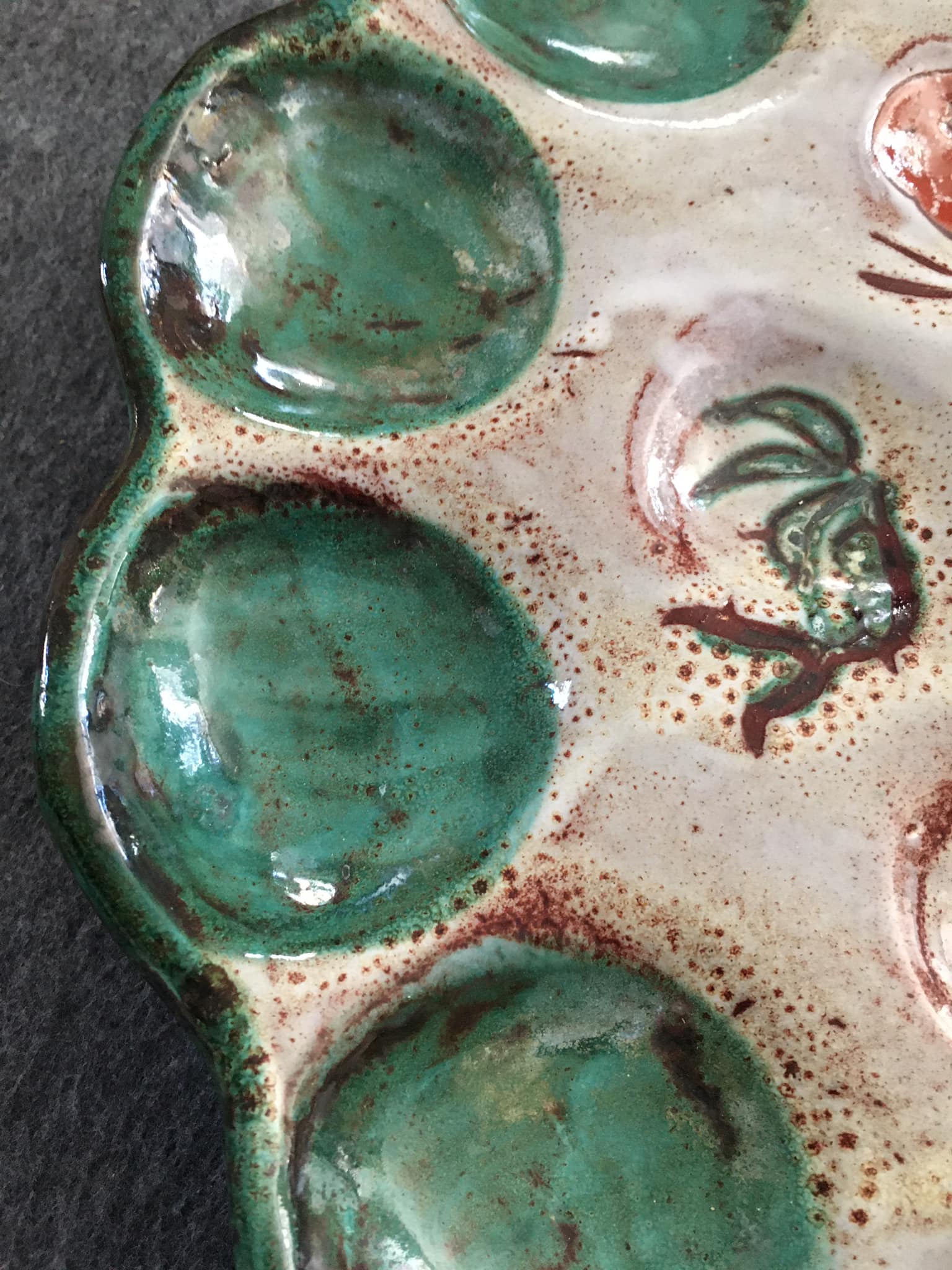 Tripod dish from the 60s for ceramic shellfish or crustaceans