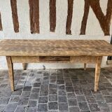 Farm table