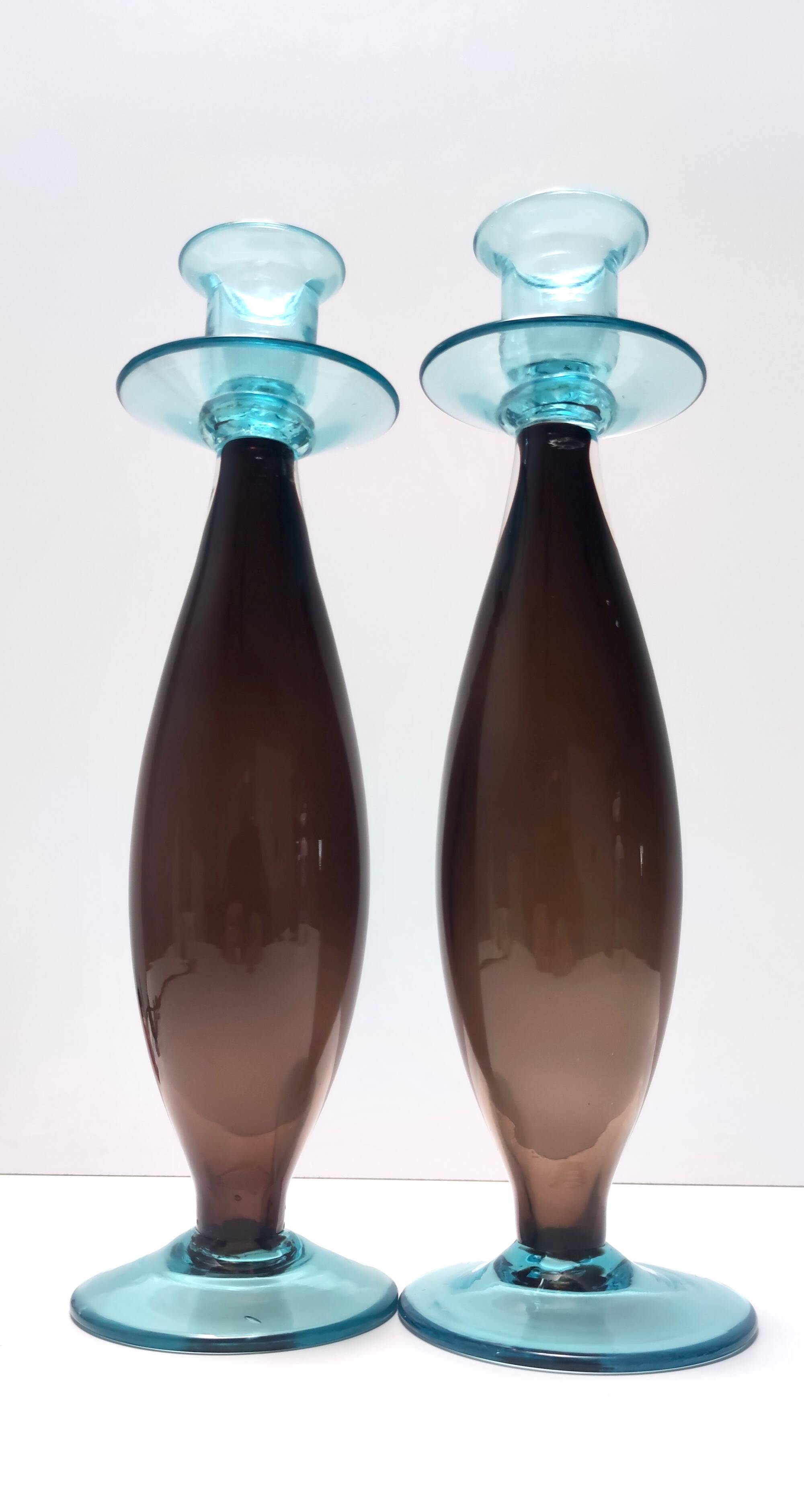 Paire de bougeoirs postmodernes en verre de Murano marron et aigue-marine, Italie