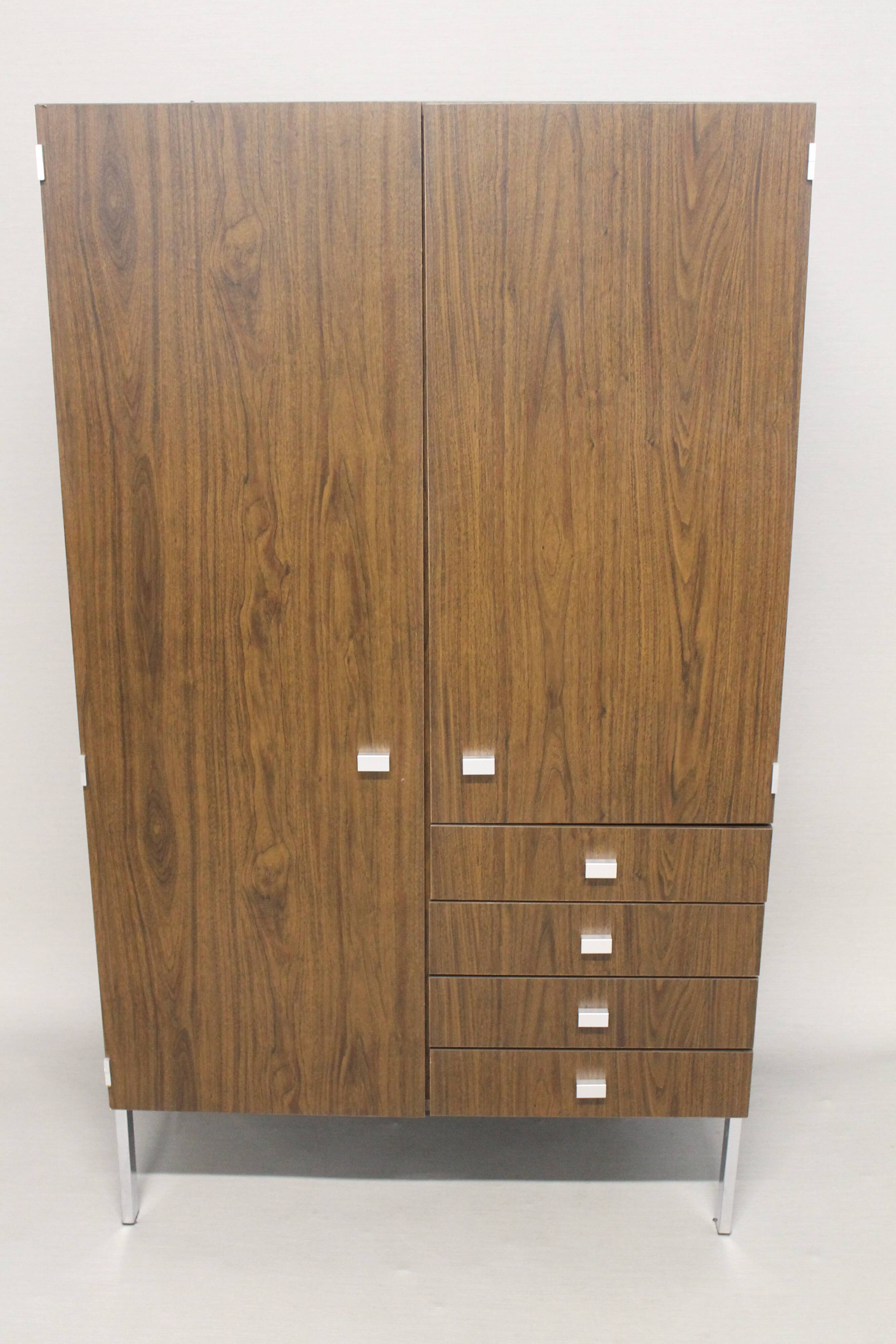 Penderie "1215b" by Pierre Guariche for Meurop