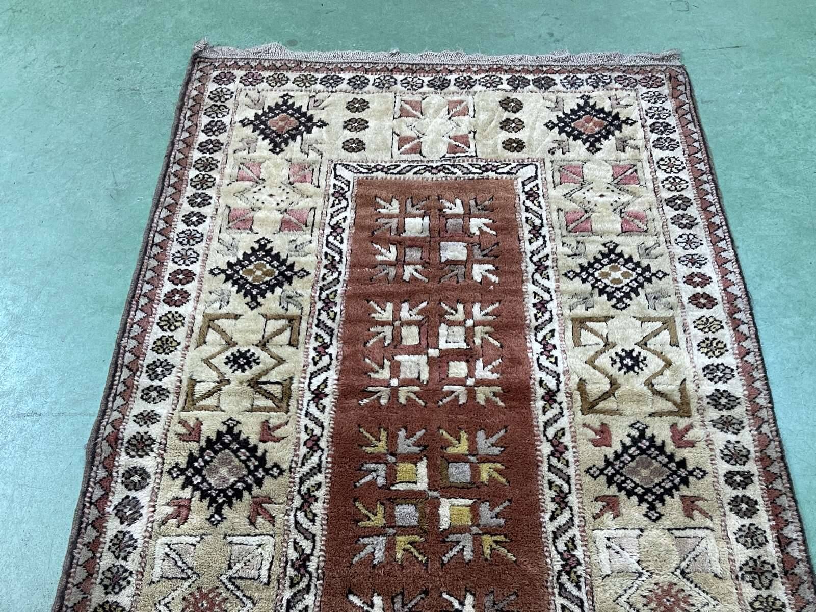 Handmade Iranian wool rug - L=1m47 l=91cm