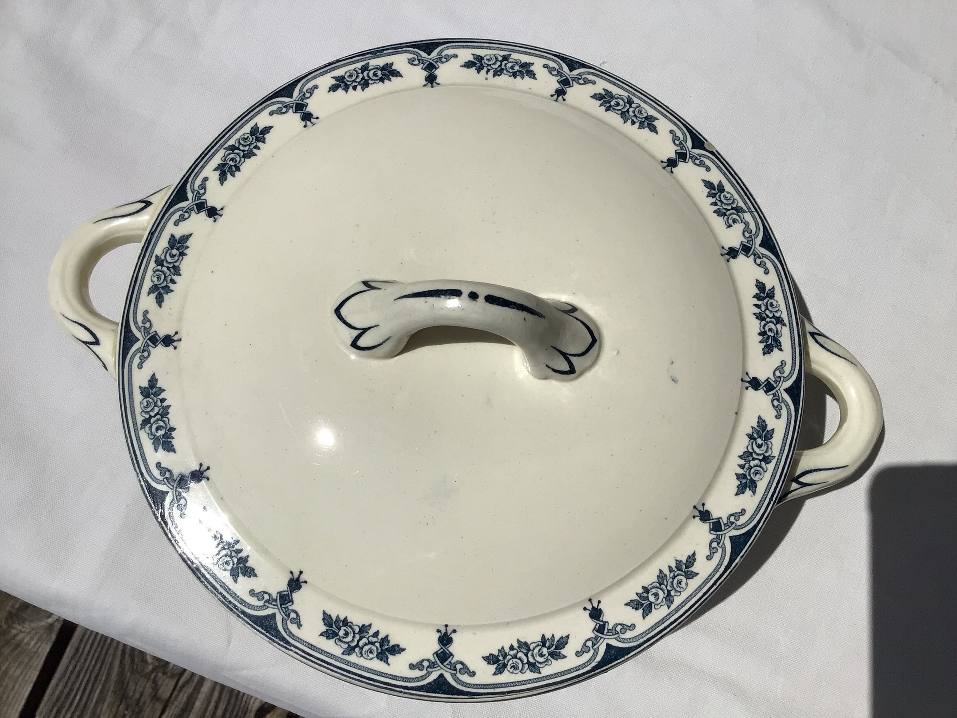 Soup or vegetable Iron Earth Salins Sathonay navy blue