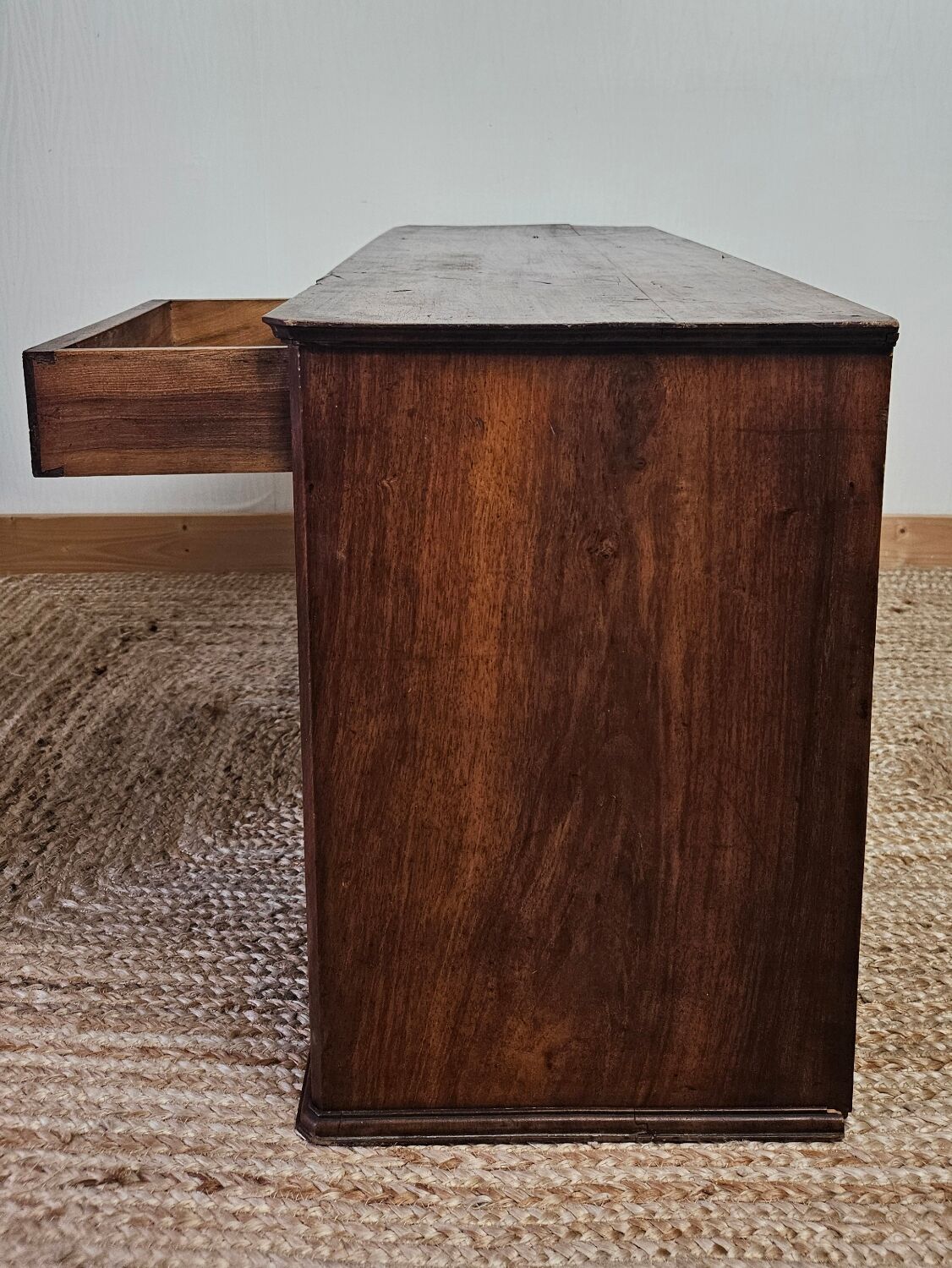 Vintage table sorting workbench