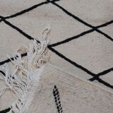 Traditional Berber beige and black carpet - 142x70cm