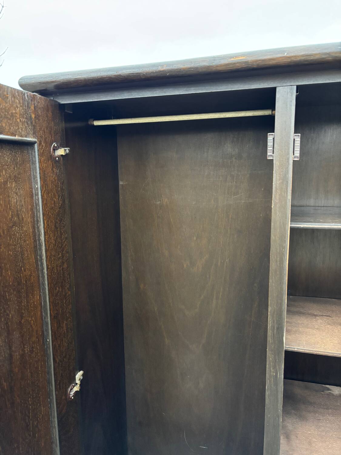 Armoire en rotin vintage