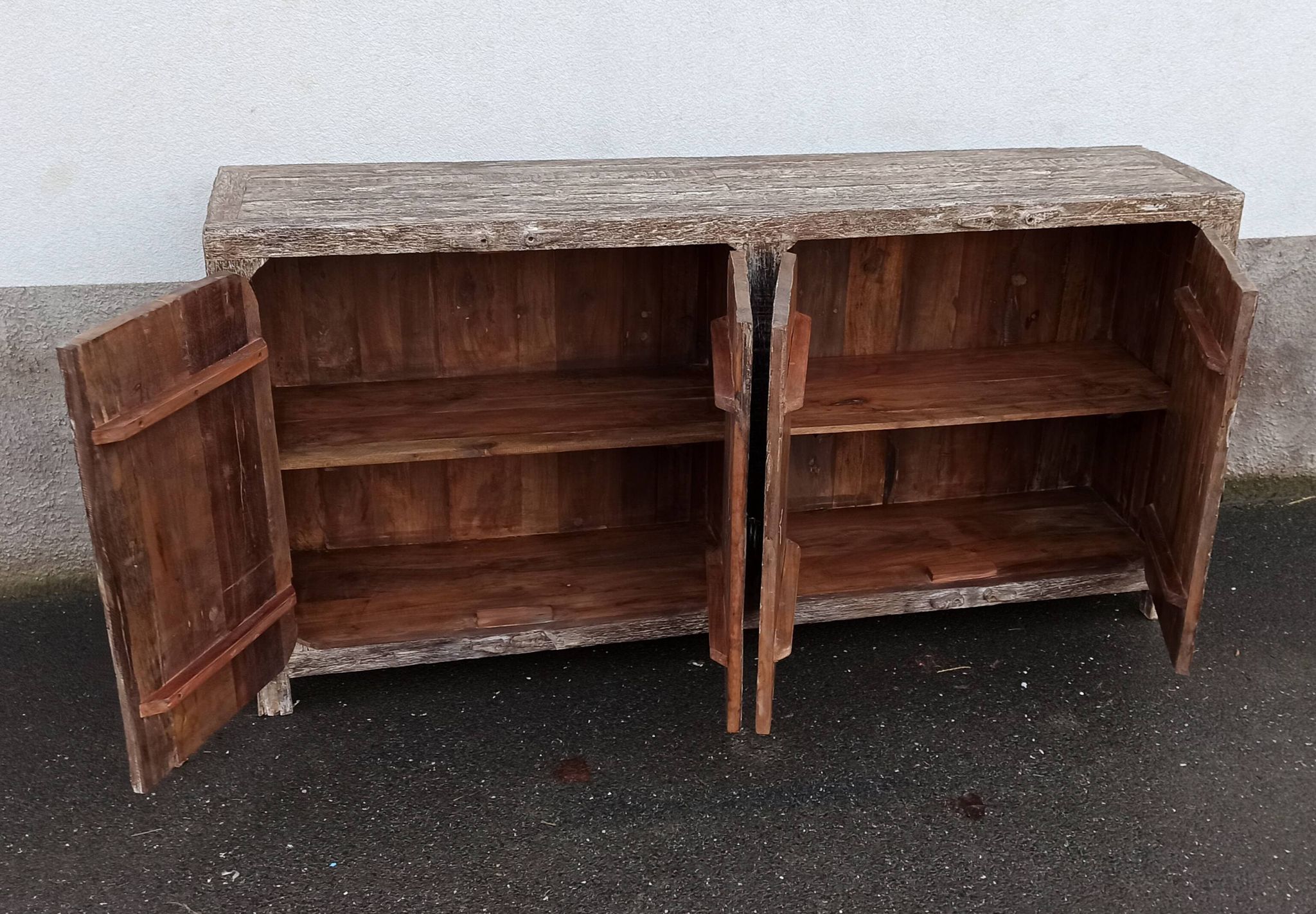 Buffet 4 portes en bois brut