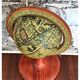 Globe terrestre en bois vintage