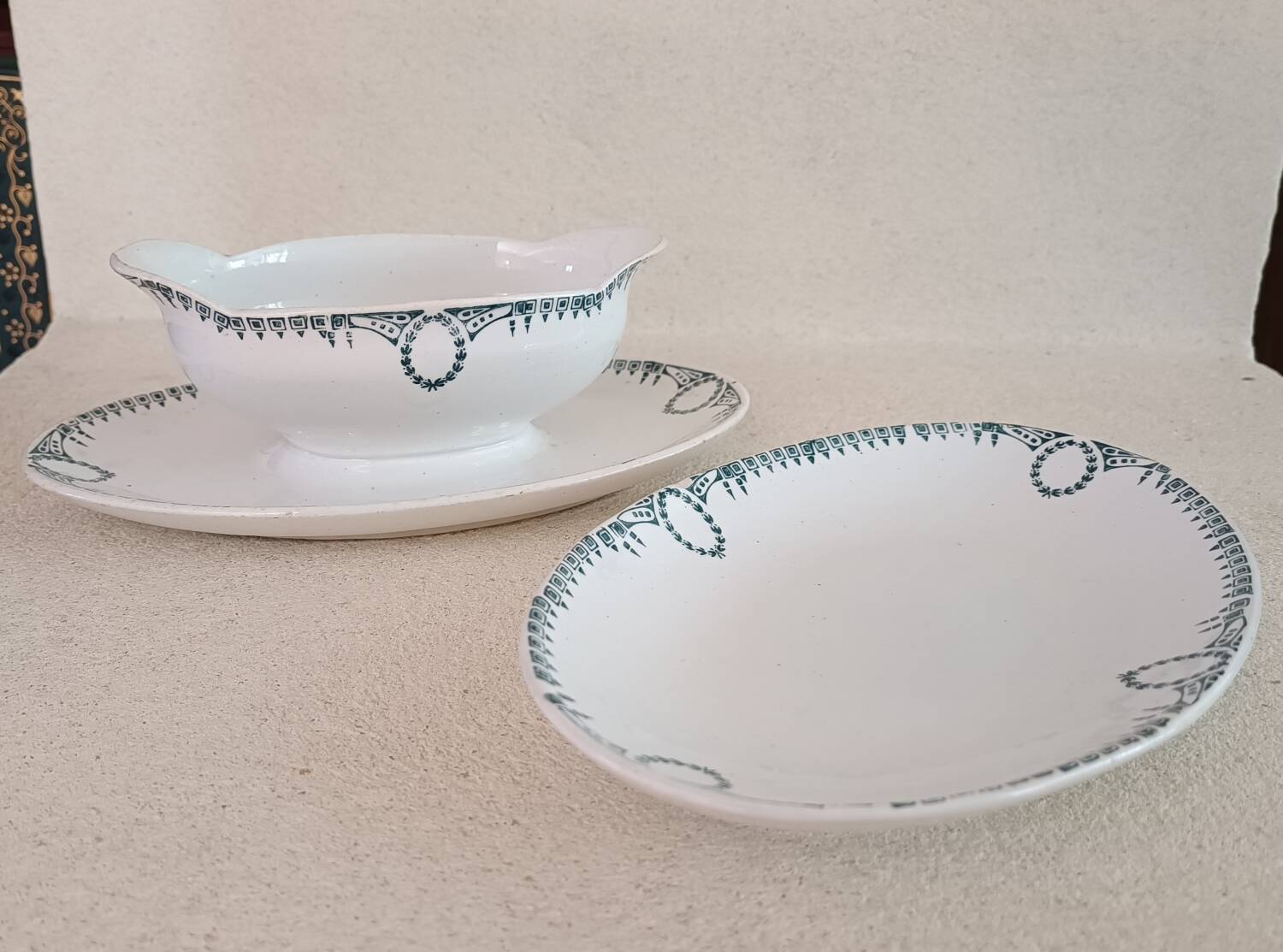 Ravioli and gravy boat Saint Amand iron earth