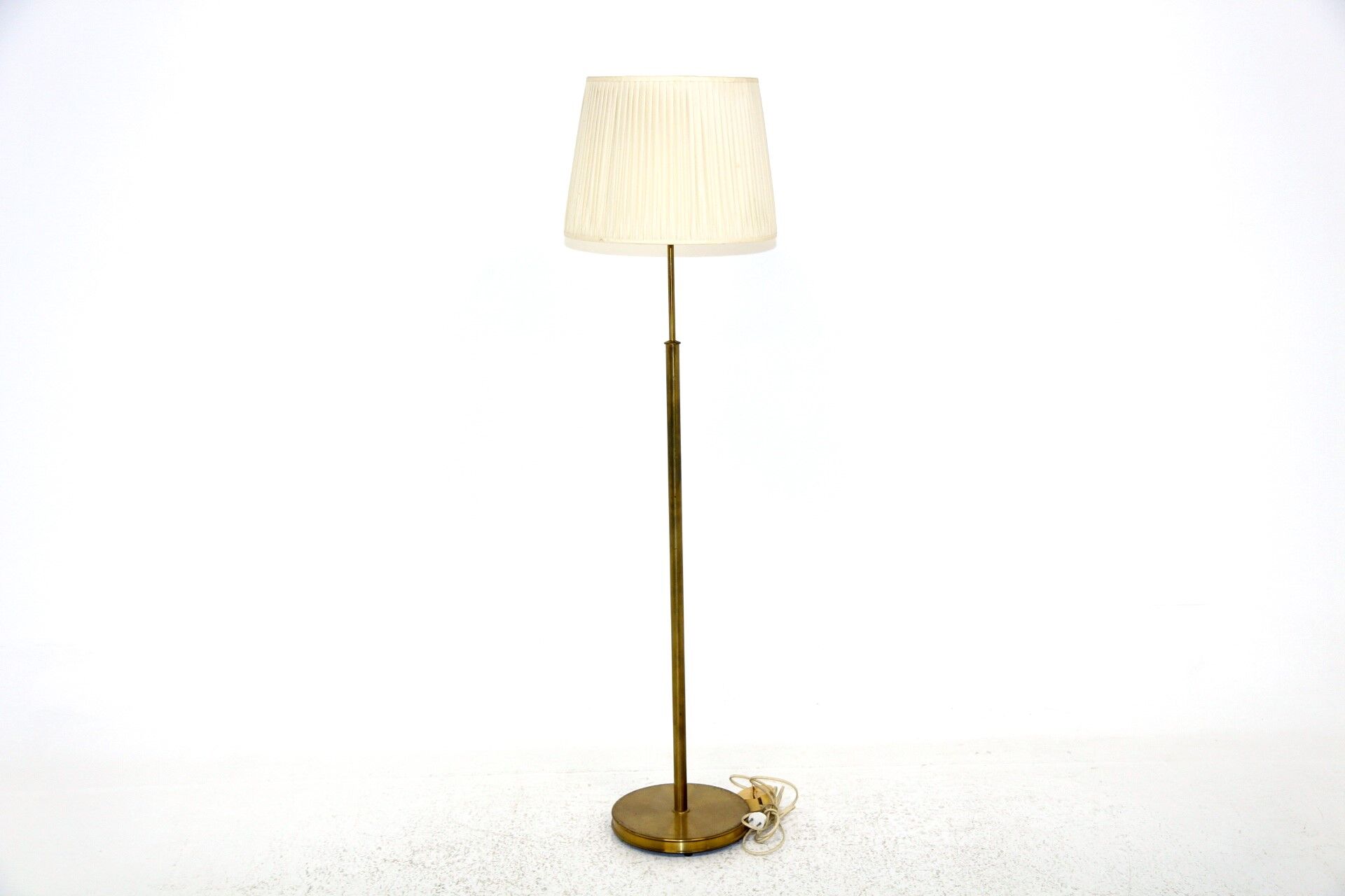 Floor lamp "Model 2148", Josef Frank, Svenskt Tenn , Sweden, 1970