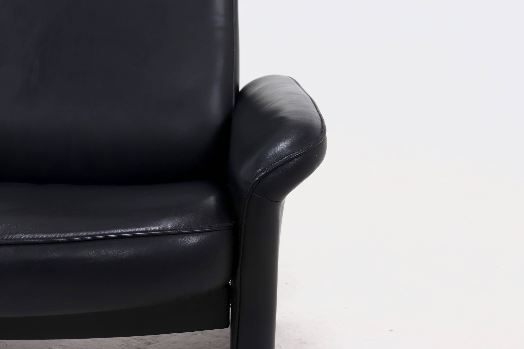Fauteuil de salon DS50 en cuir noir par De Sede Suisse années 1980