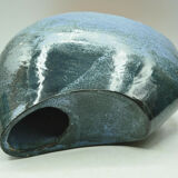 Vase piece of form in reeds