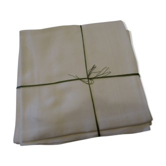 Lot 4 napkins