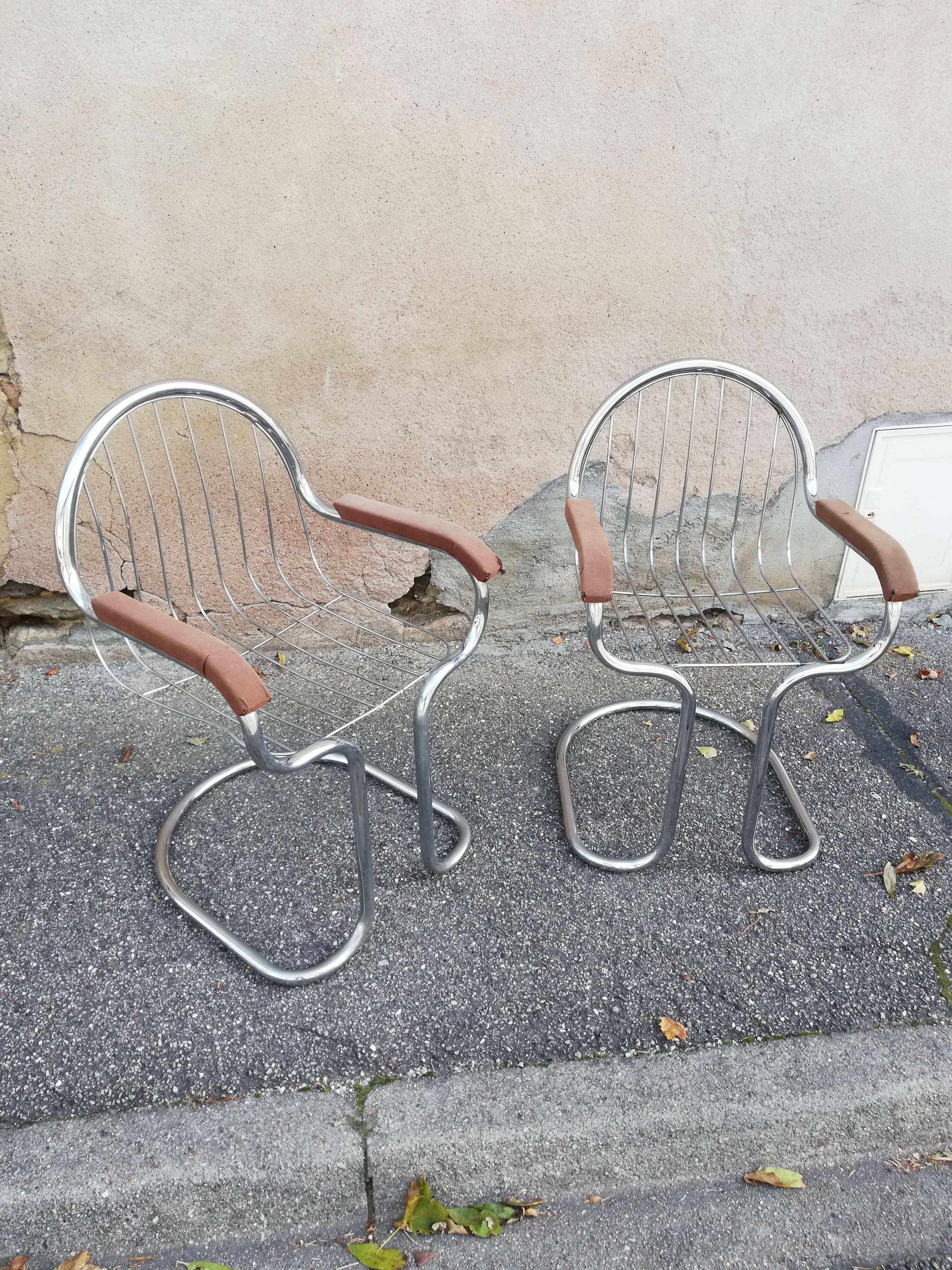 Paire de fauteuils vintage chrome