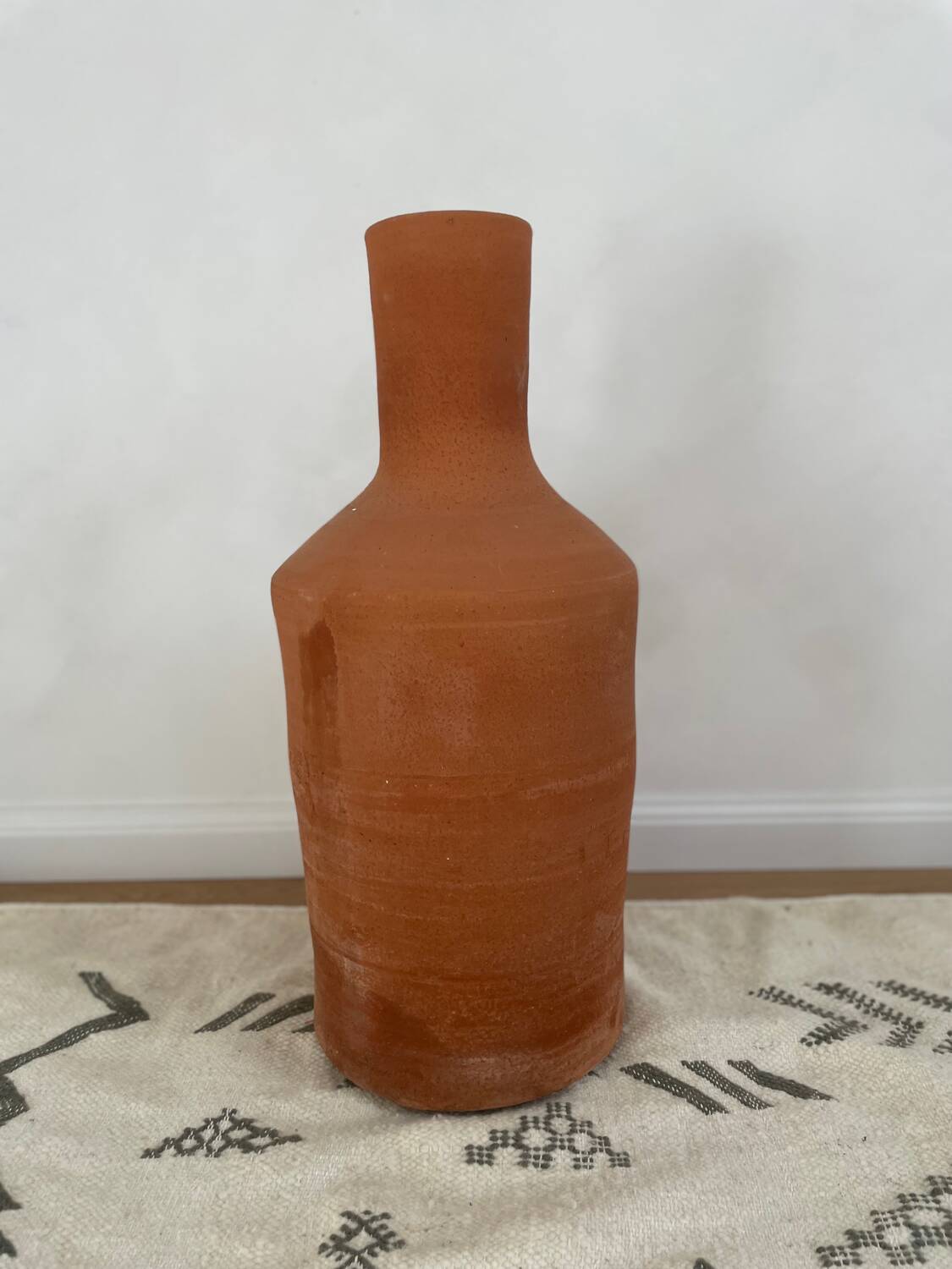 Large Moroccan vase in terracotta — artisanal pottery