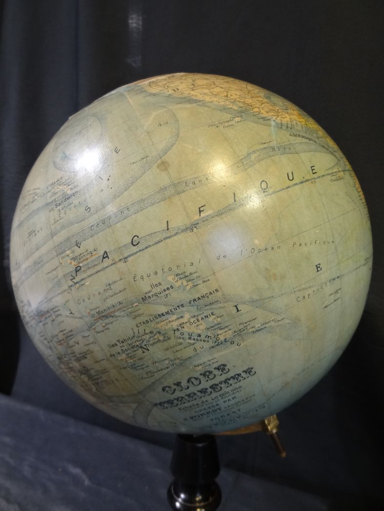 Globe Forest early XXth diameter 37 cm