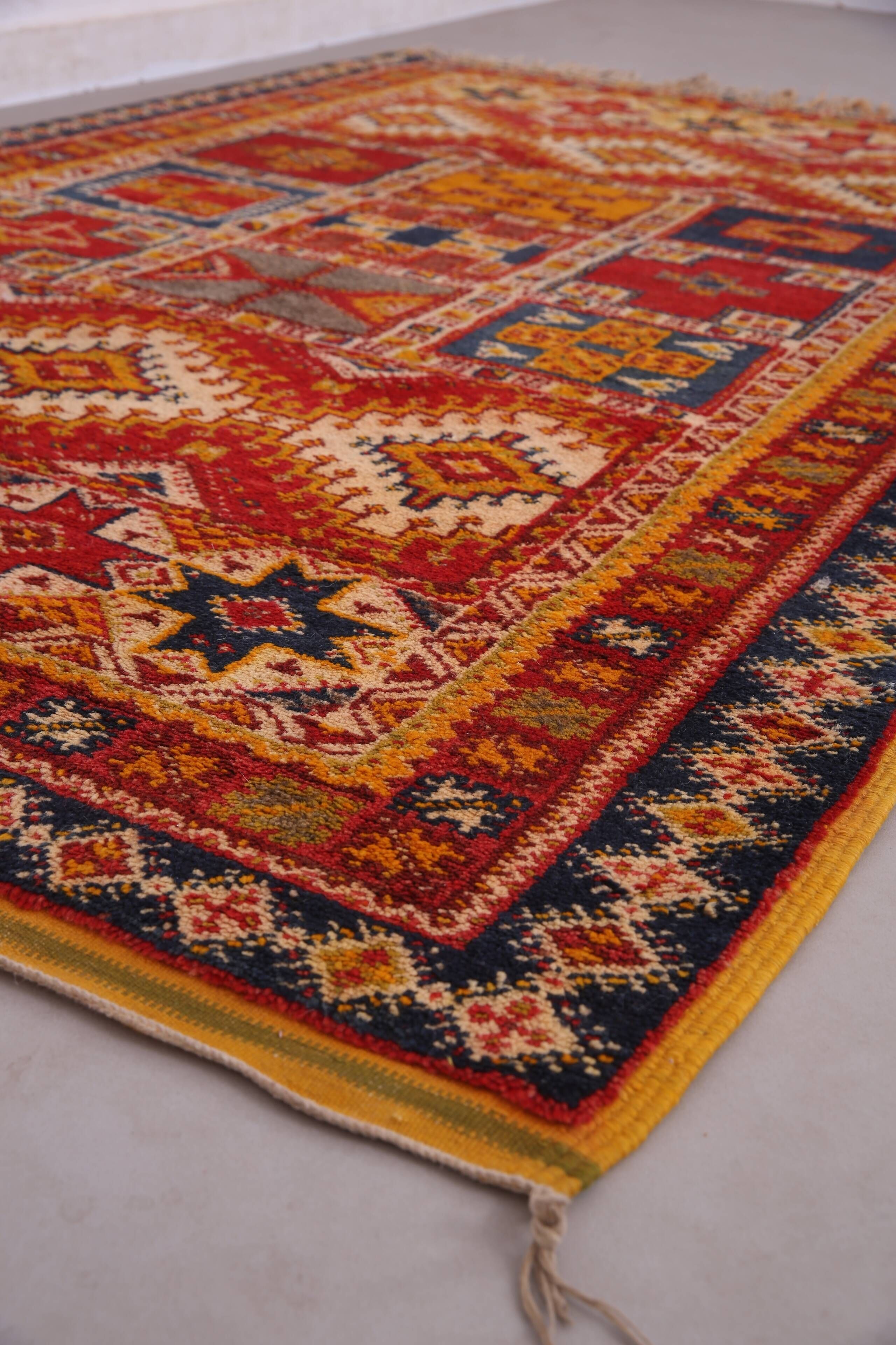 Vintage Moroccan Taznakht Rug 166 x 252 cm - Berber Wool Rug - Handmade Rug