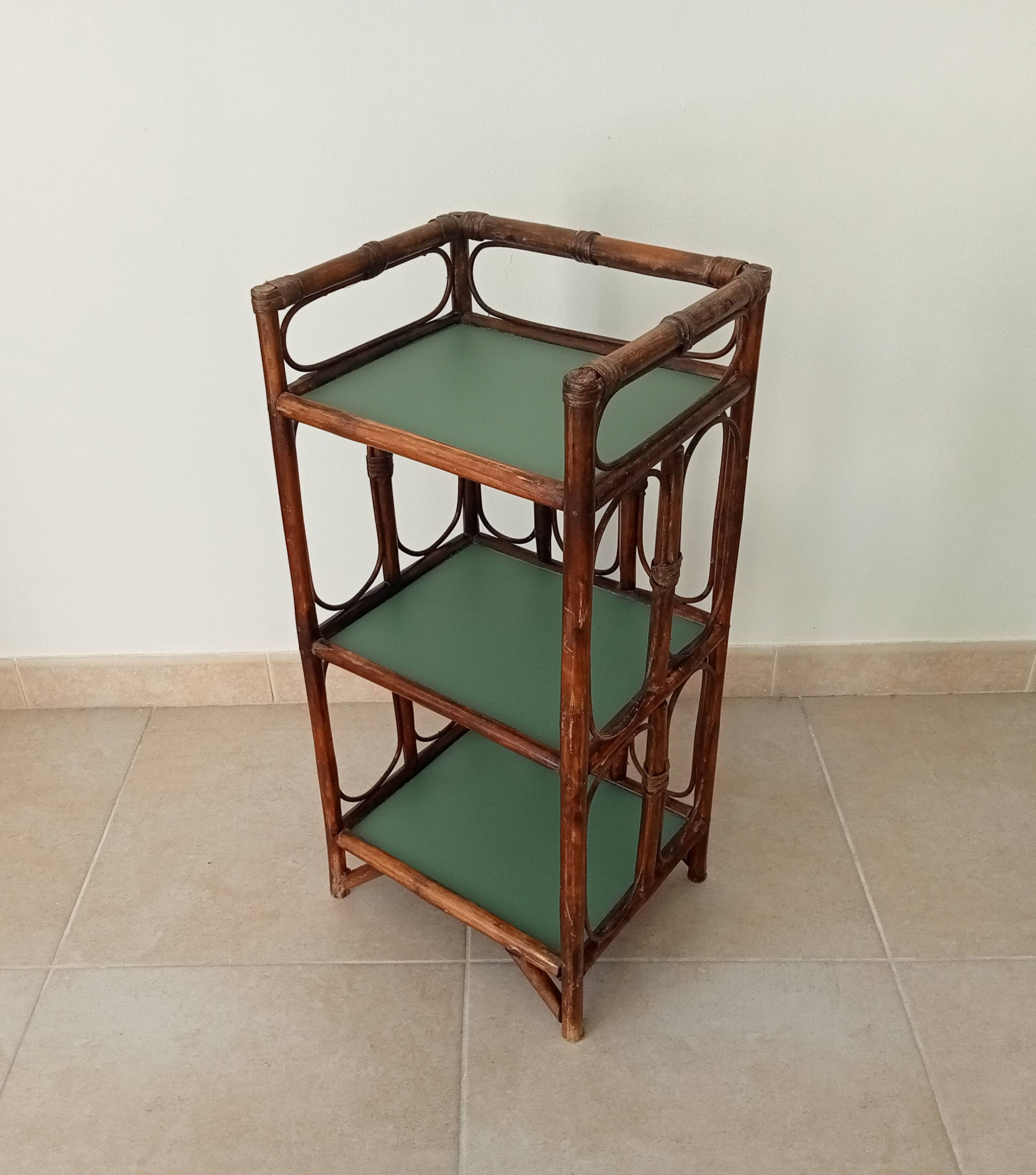 Vintage standing shelf in bamboo and rattan 60s/70s