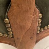 Paire de fauteuils en bois sculpté, XXème s.