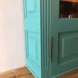 Showcase to be placed or hung