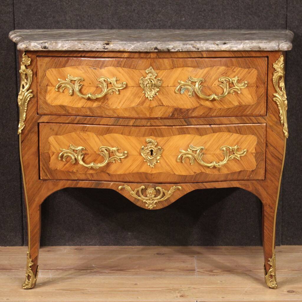 Elegant Louis XV chest of drawers from the 18th century