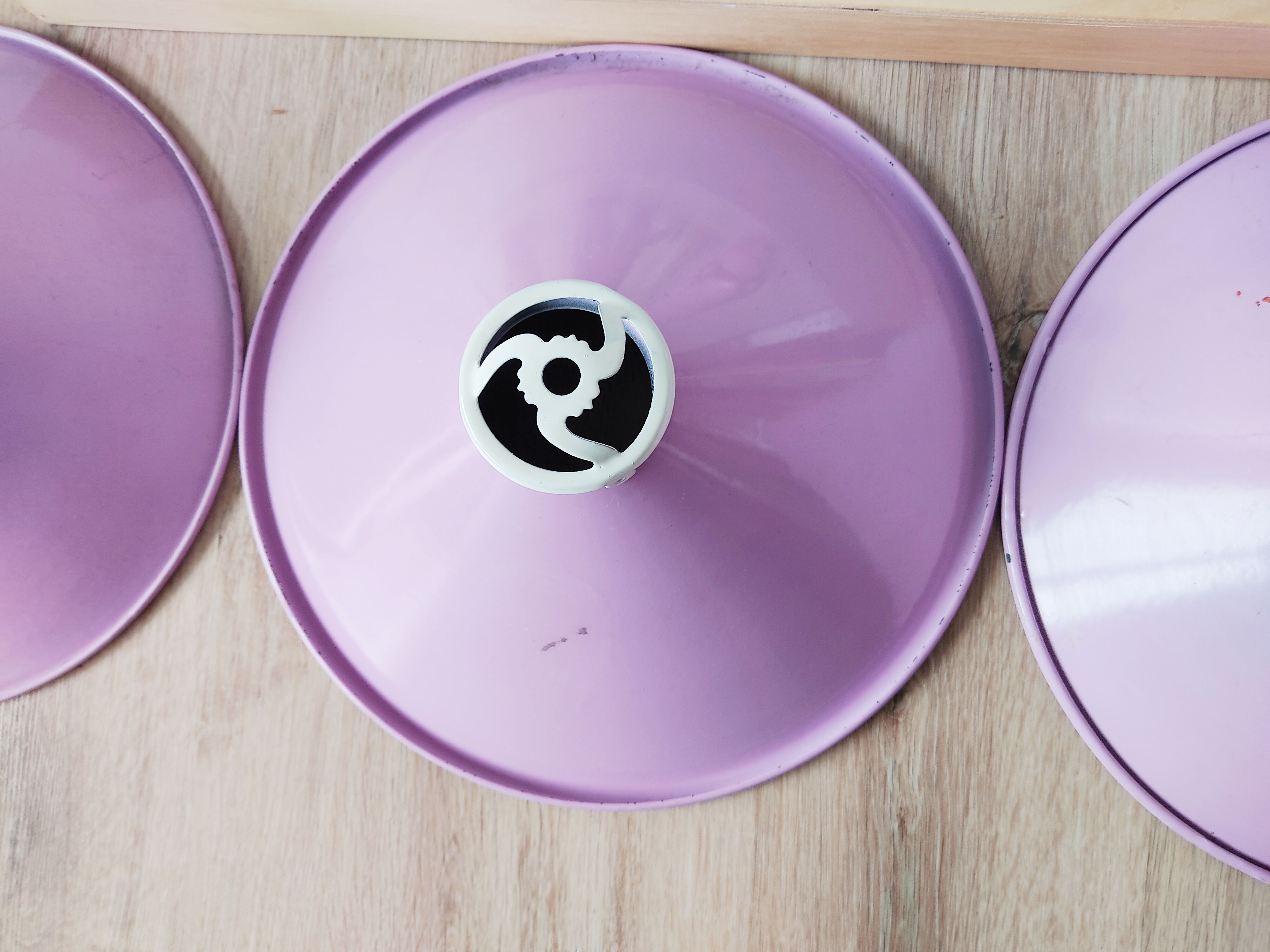 Set of 3 Purple enamelled lampshades and balance system