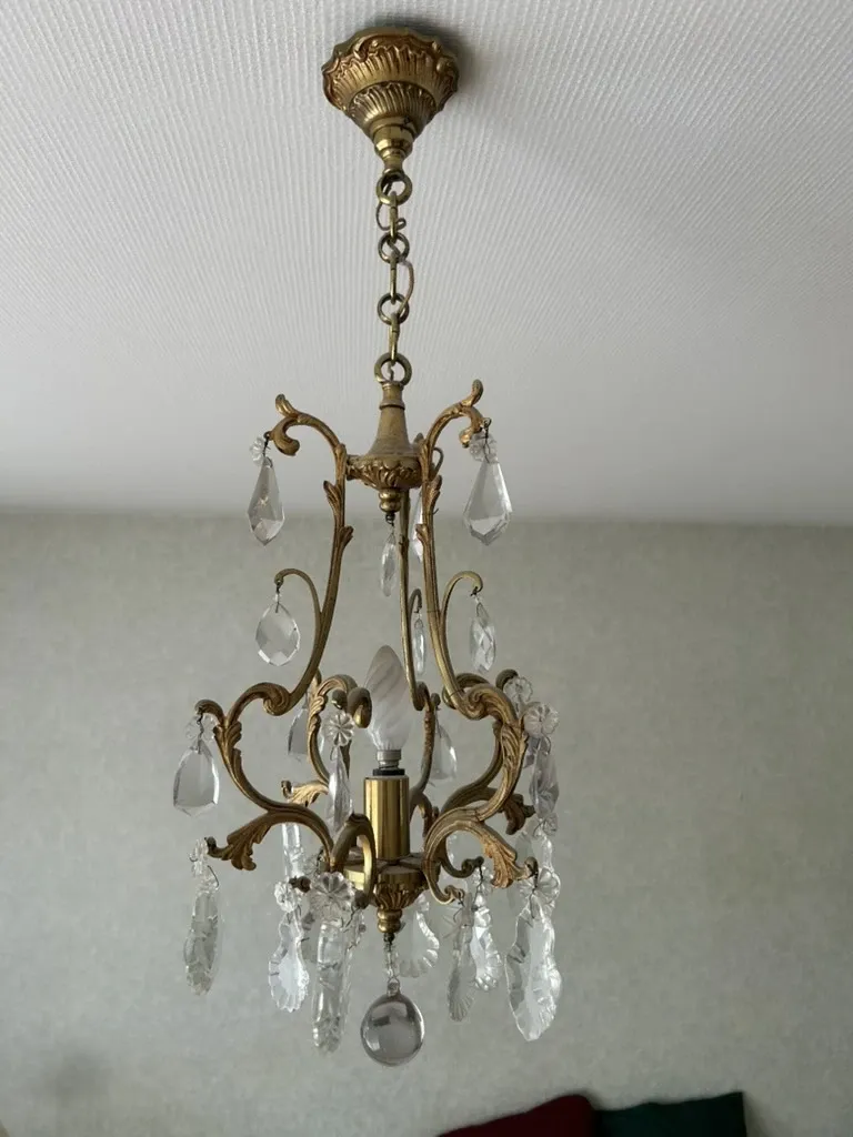 Antique chandelier with pendants – Louis XV style – gilded brass