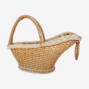 Rattan bottle holder