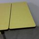 Table et chaises en formica jaune