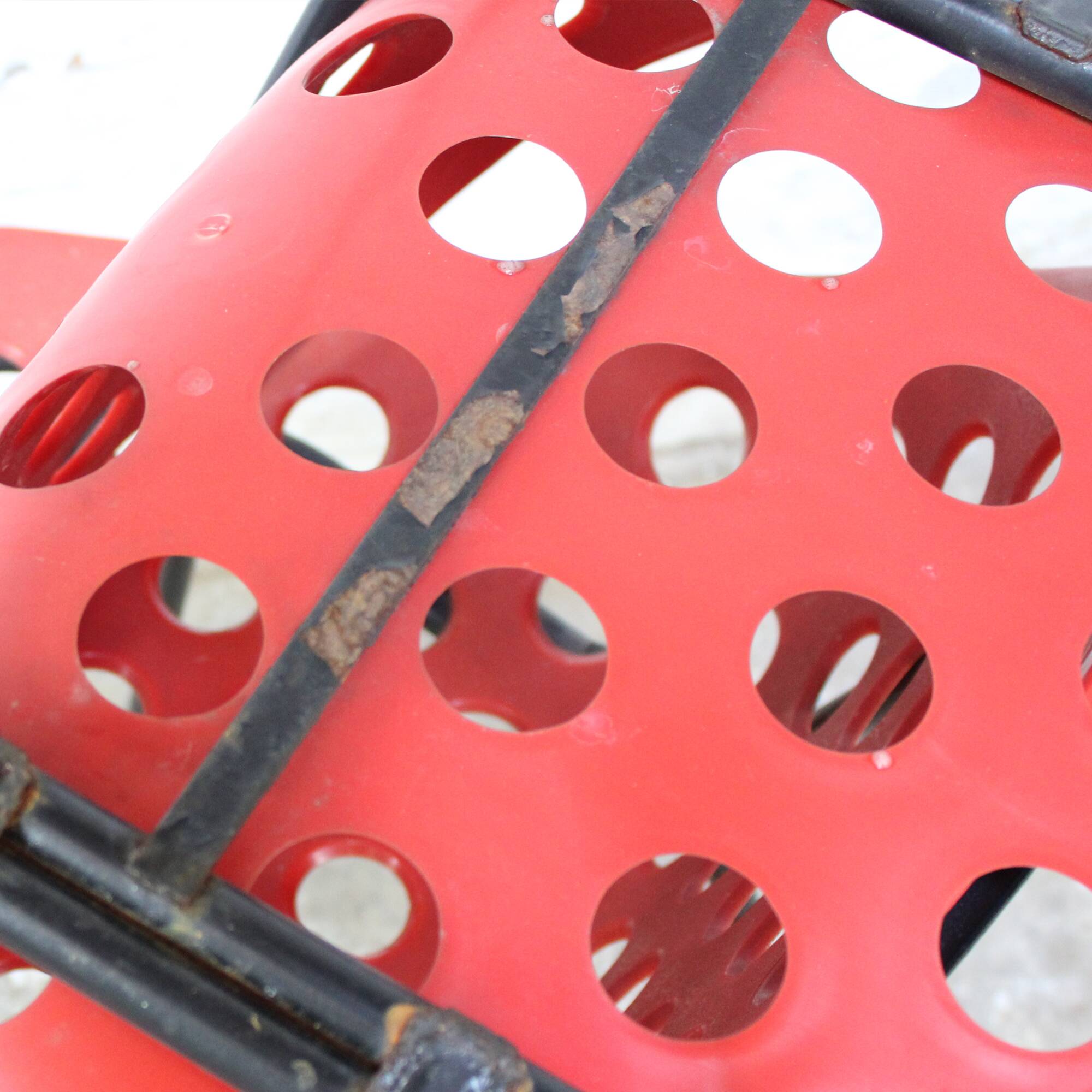 Pair of “Coquillage” chairs by Pierre Guariche for Meurop