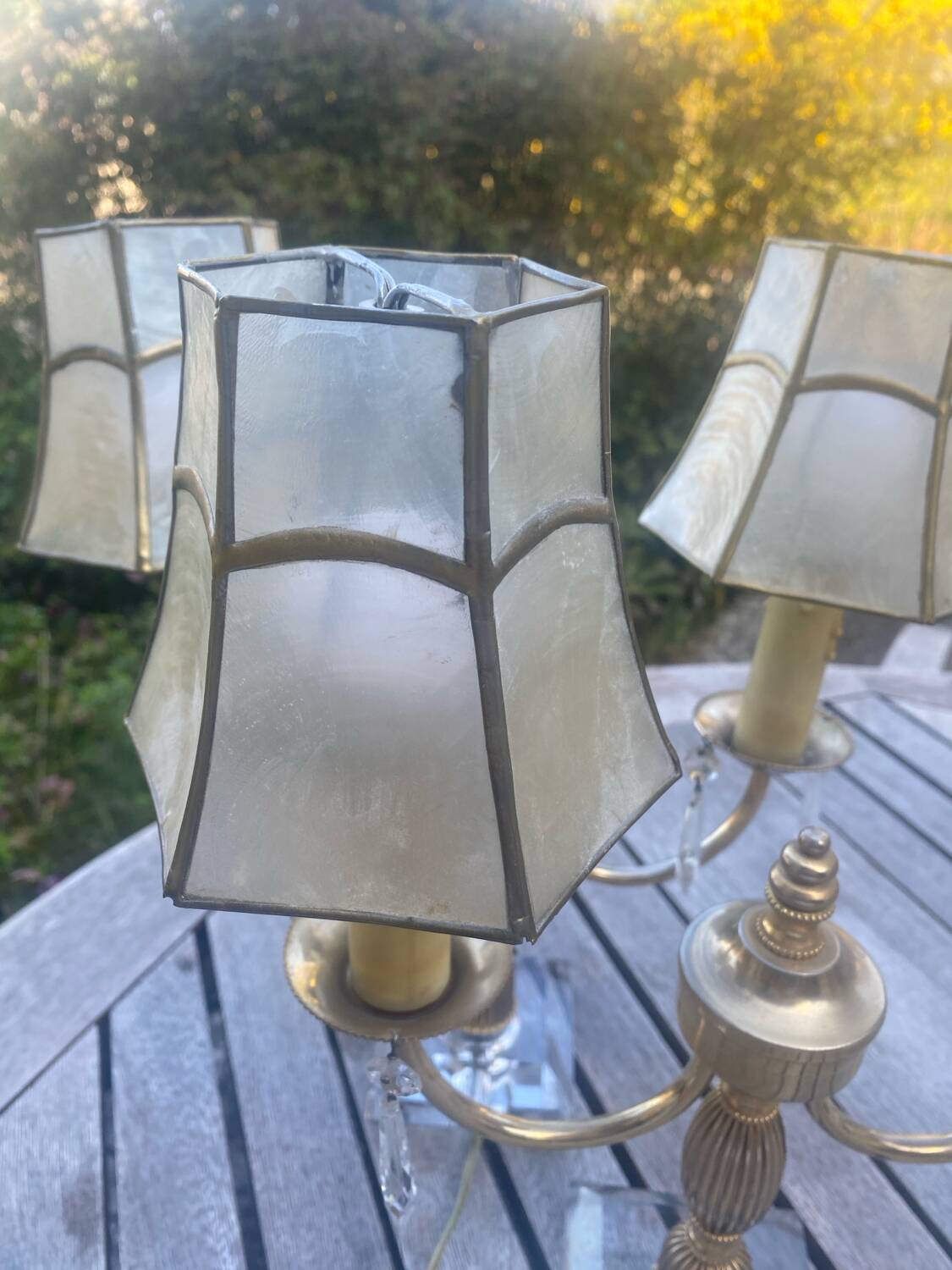 Set of 2 crystal lamps with mother-of-pearl shades