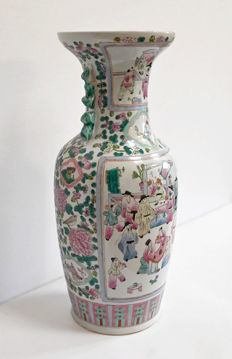 Porcelain vase, China – XXth