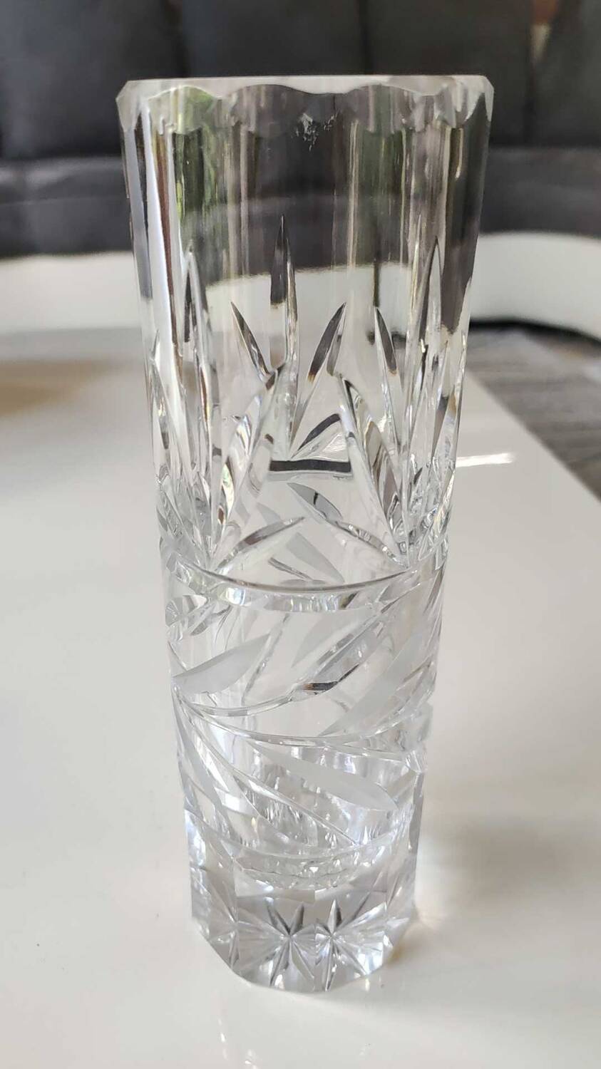 Tubular soliflore vase. In cut crystal. Decorated with frosted leafy motifs. Boho-Chic style. High 20 cm