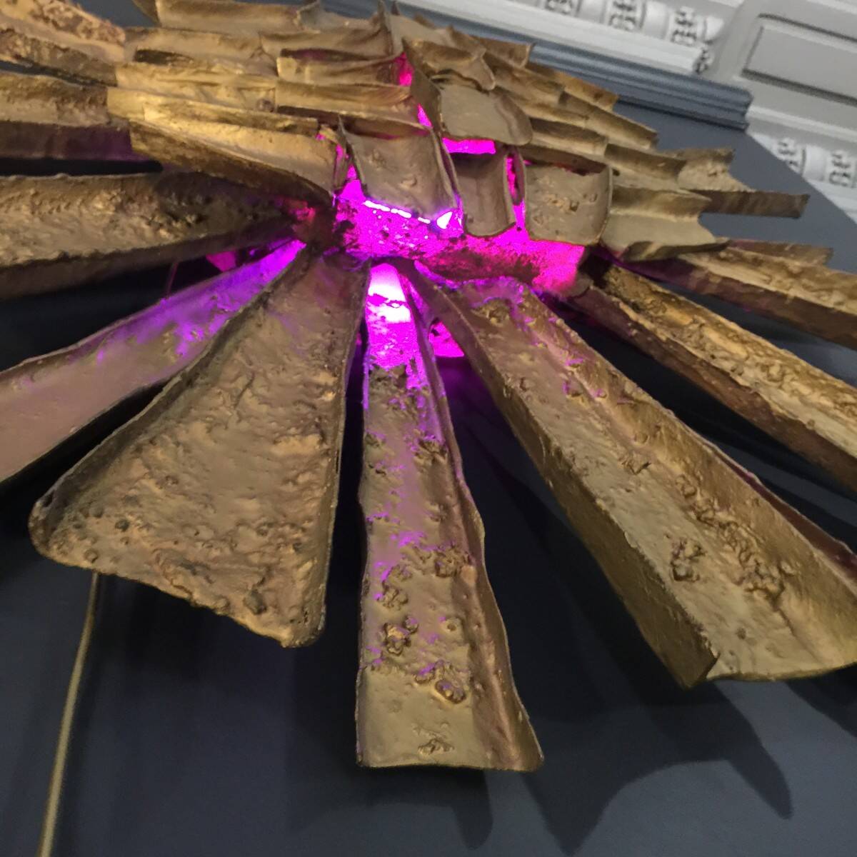 Large Sun wall sculpture, Resin & polyester lamp, Brutalist style