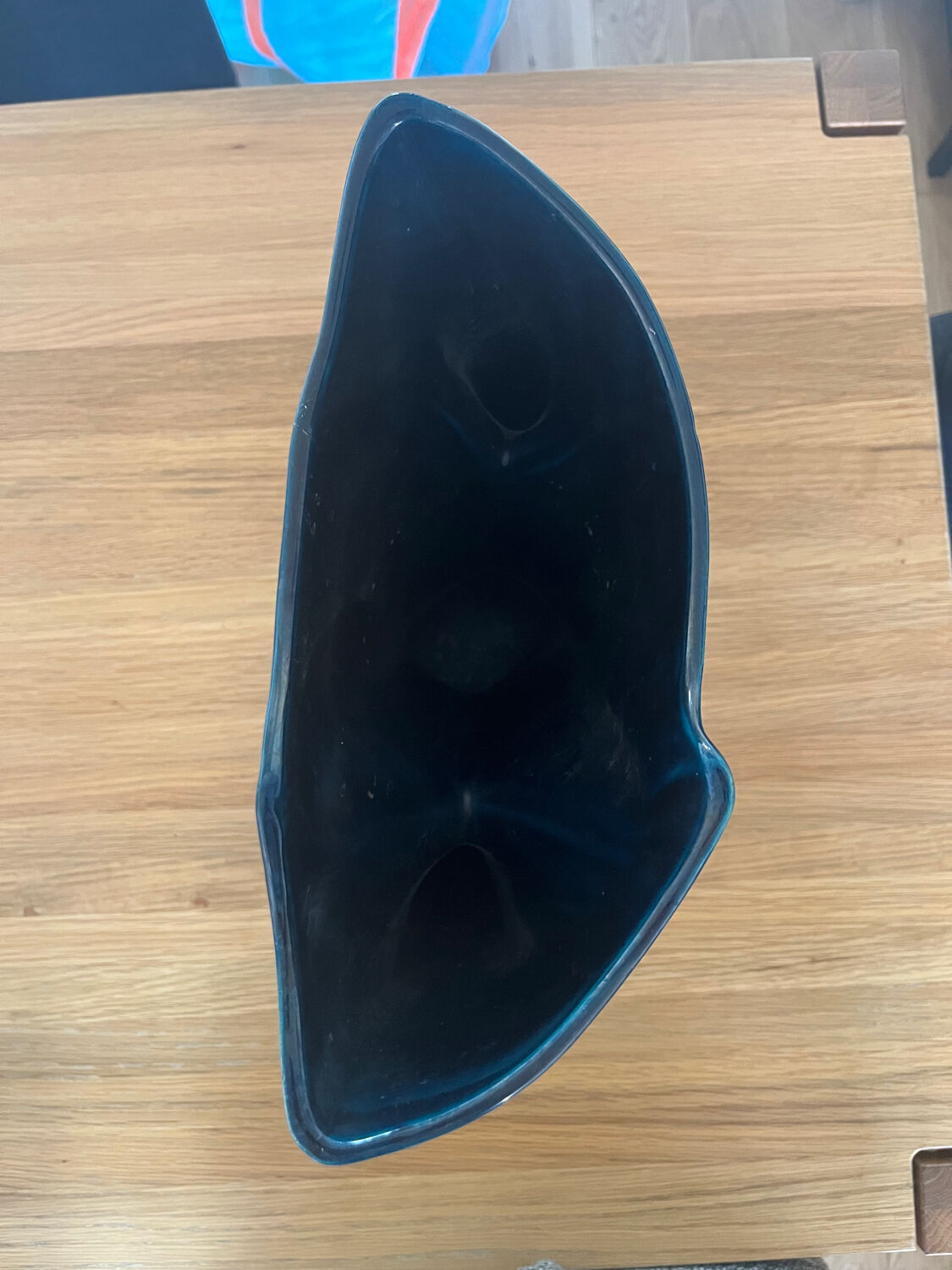 Vase Vallauris bleu intense avec dégradé