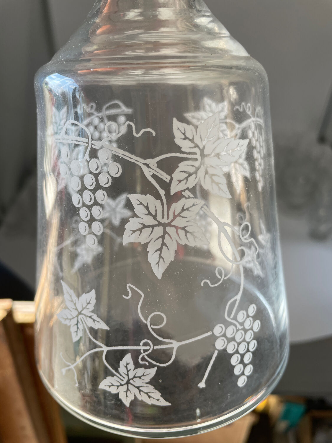 Carafe and six liqueur glasses