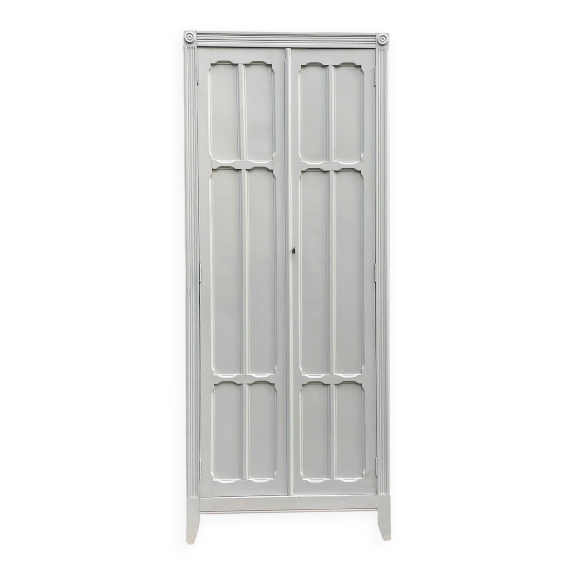 Beige Parisian wardrobe