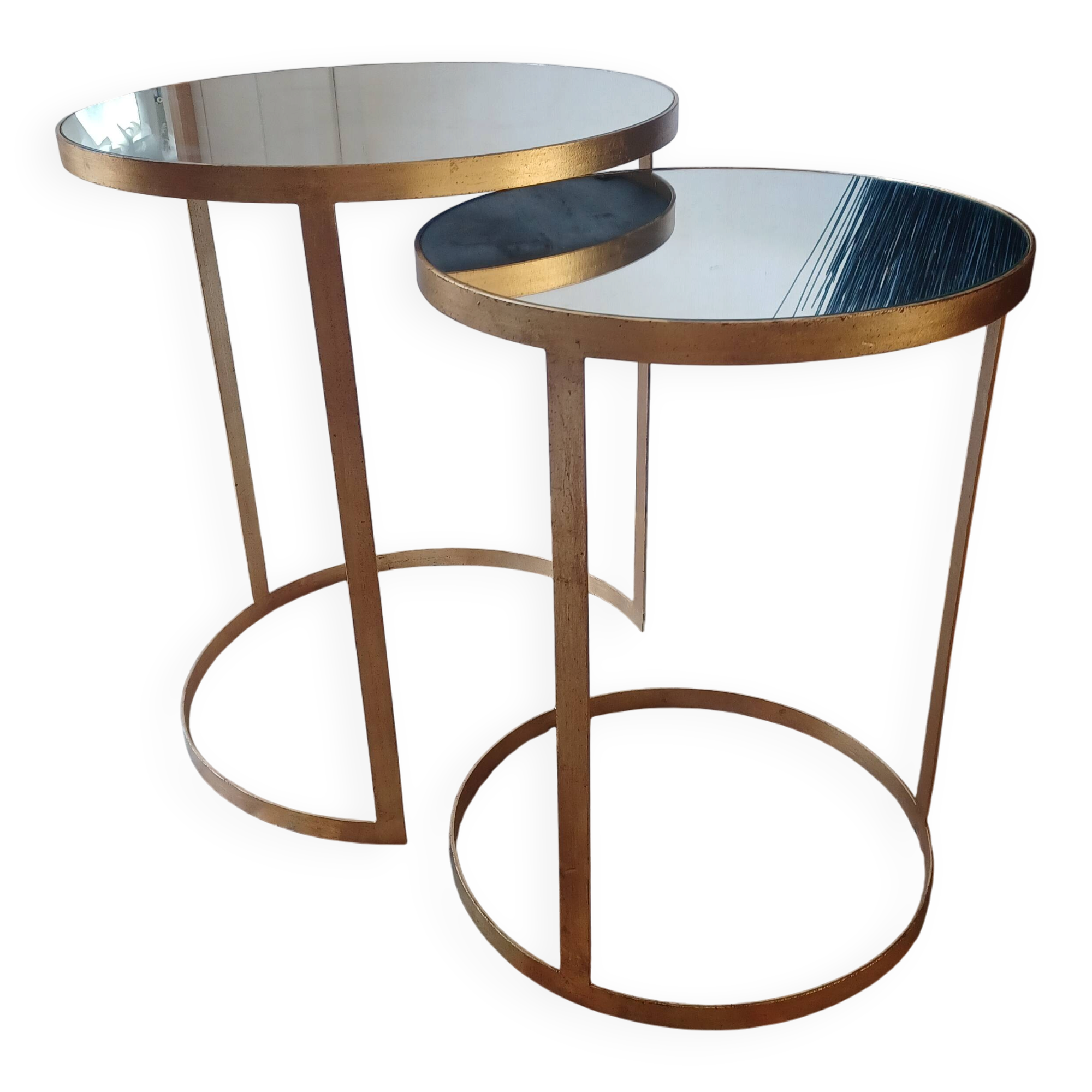 Nest of tables mirror design