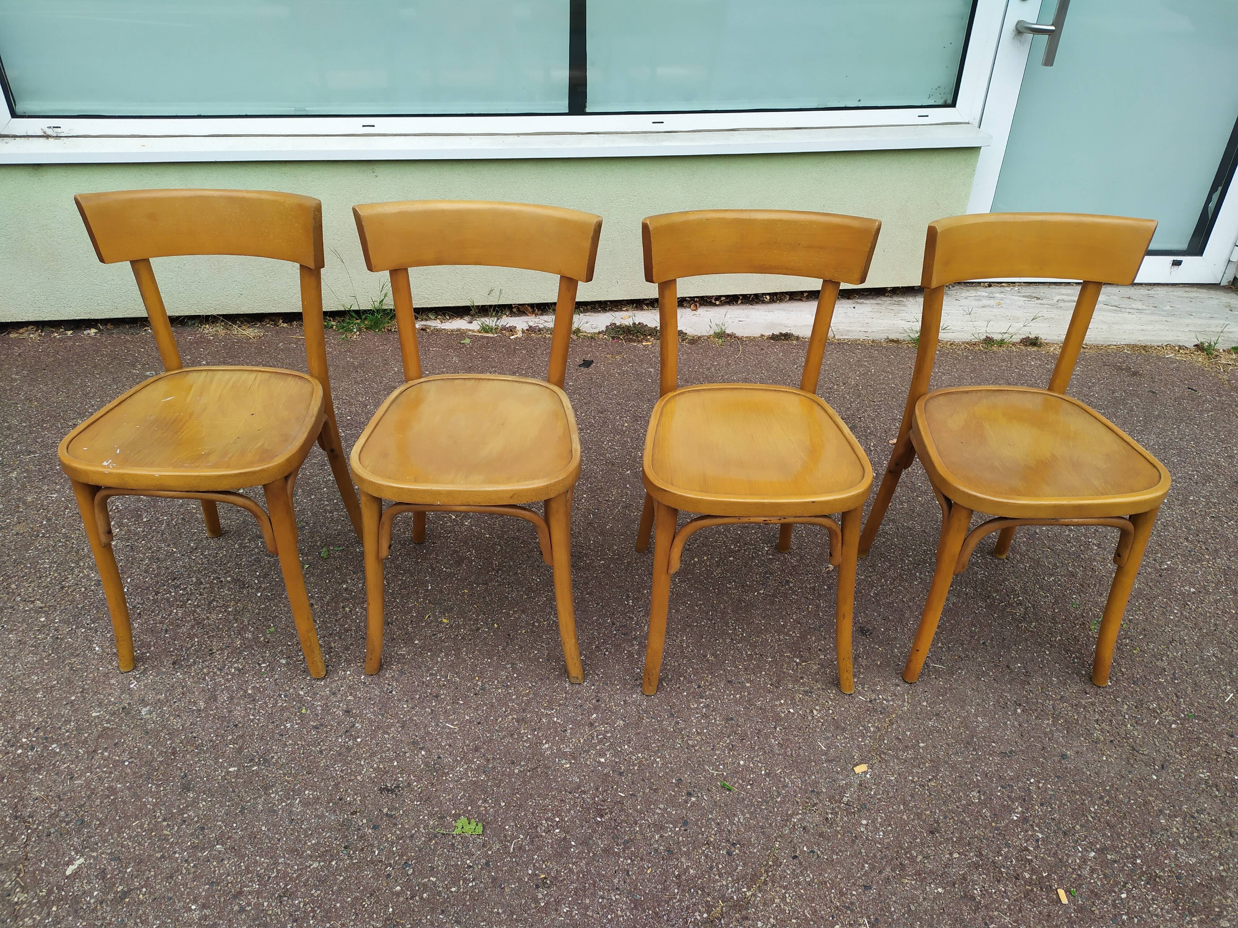 Lot de 4 chaises de bistrot en bois