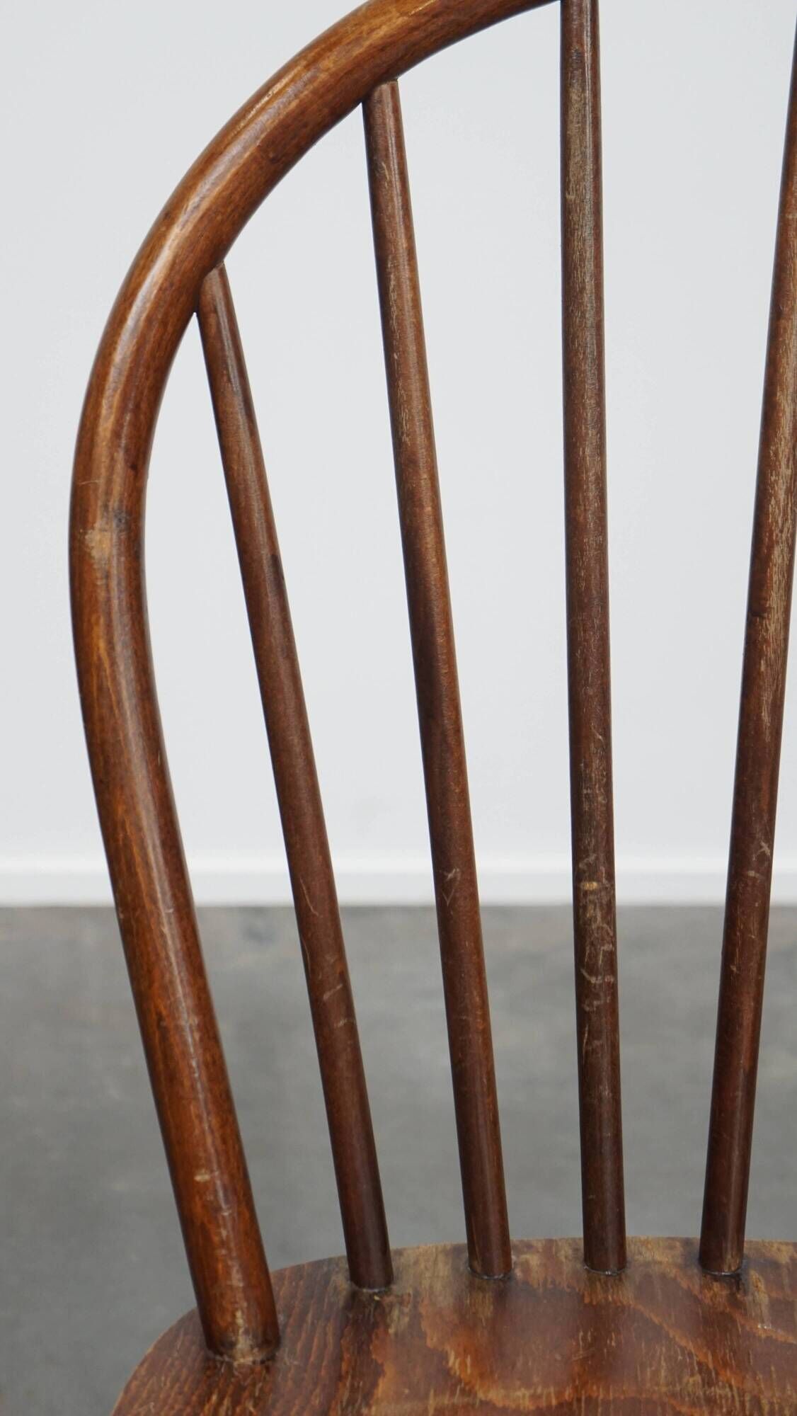 Set of 4 vintage Windsor wooden spindle chairs from the 1970s