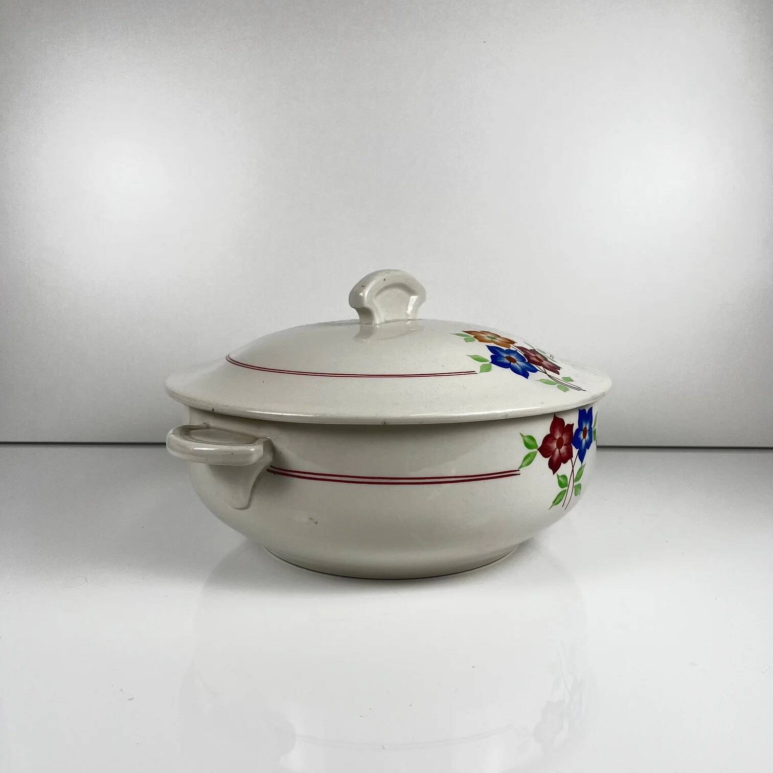 Soup tureen "The Hive", Moulins des Loups, 20th century