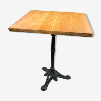 Square table