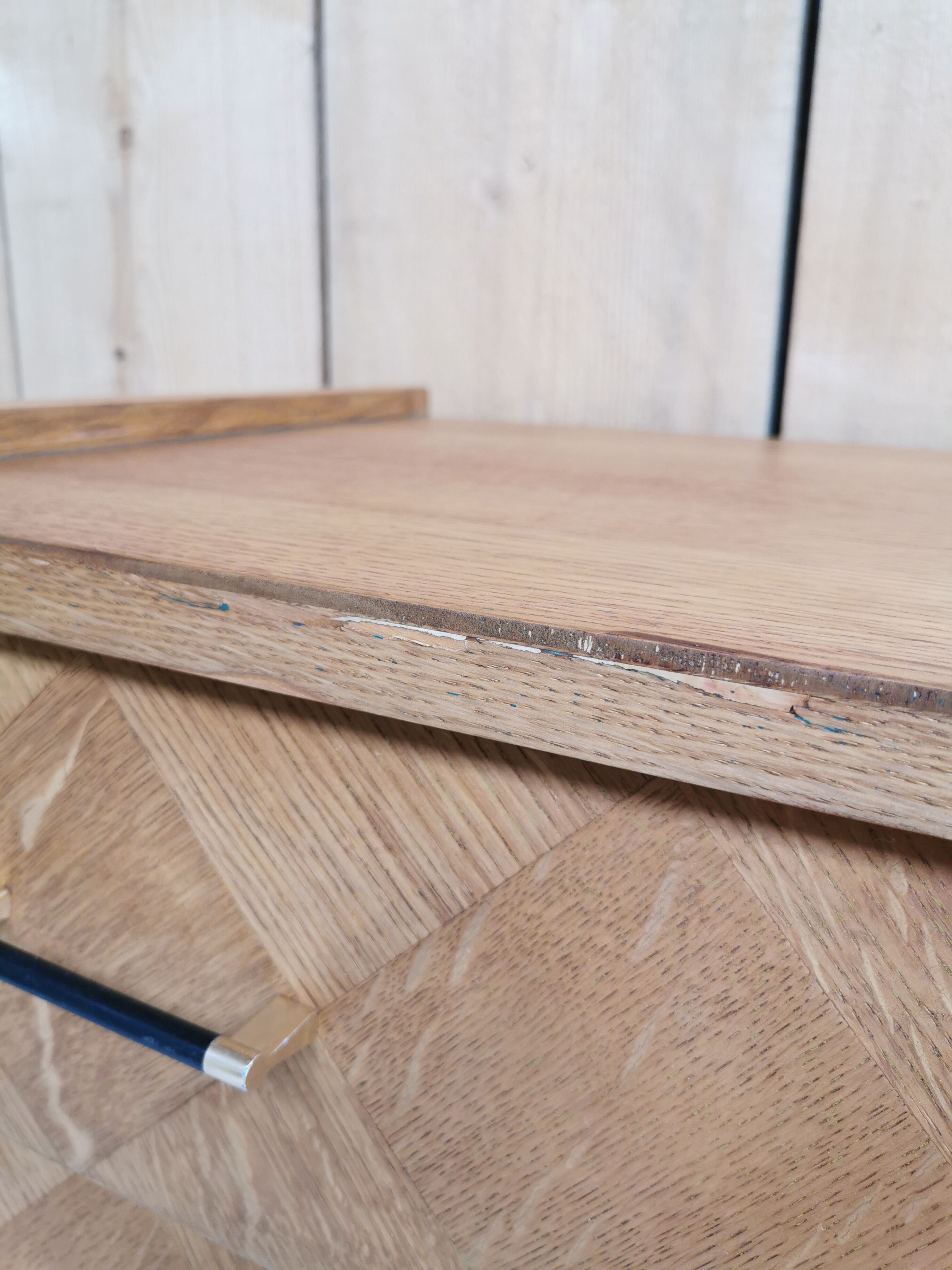 Chest of drawer compass feet