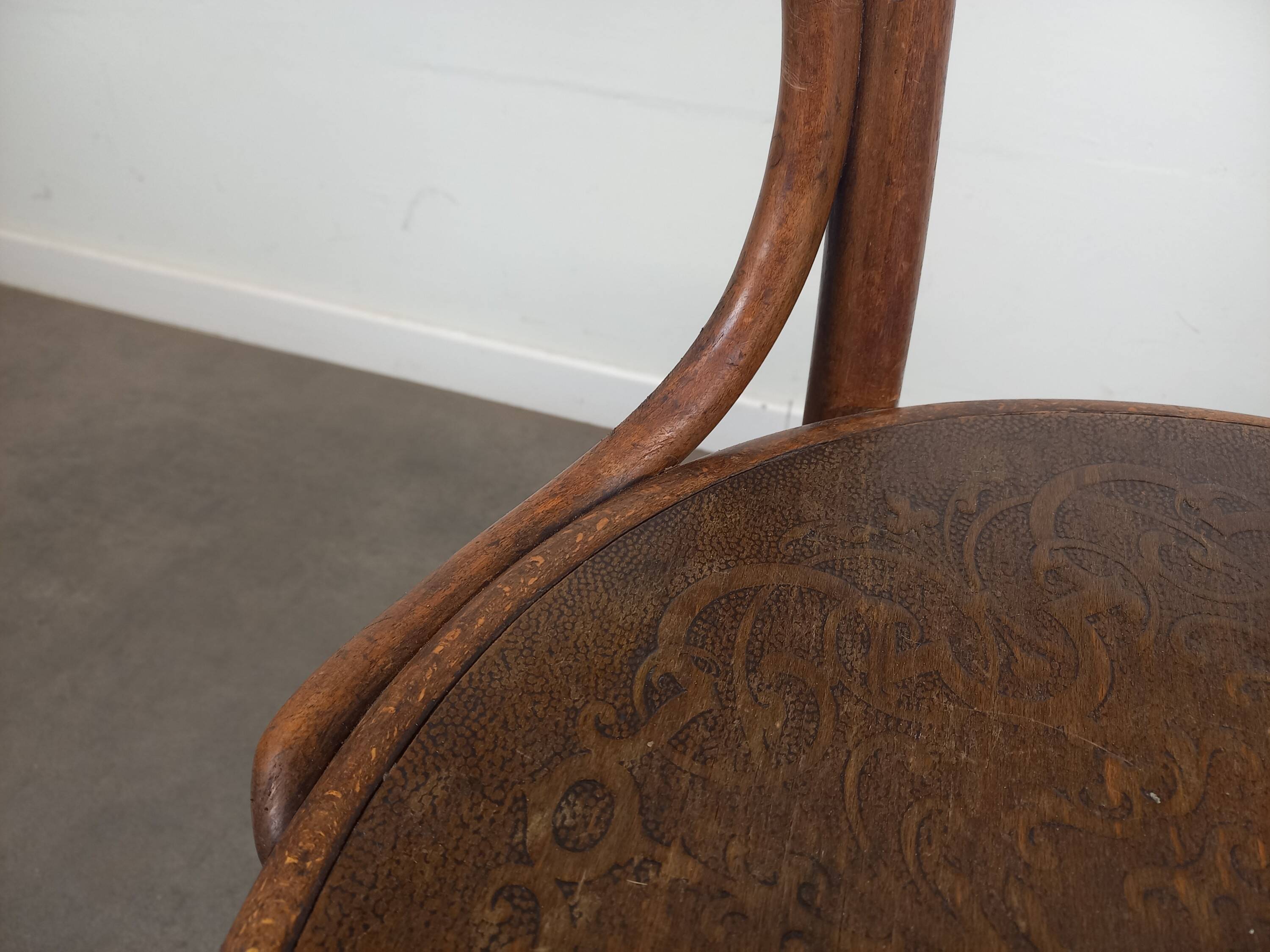 Bentwood chair Thonet